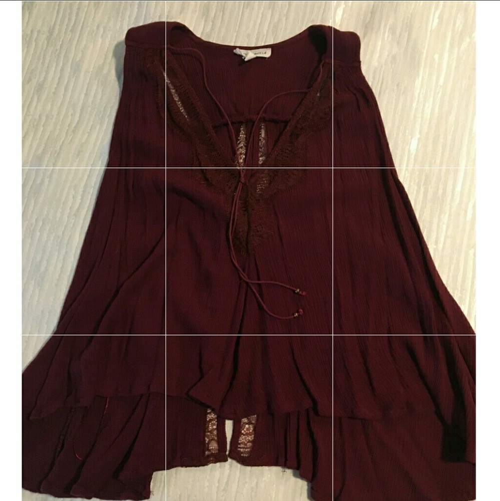 EUC Cotton Candy LA Lace Flown Crop Top